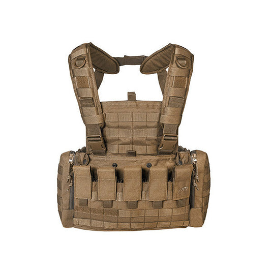 Tasmanian Tiger Chest Rig MKII M4 with five magazine pouches and side pockets in tactical configuration
